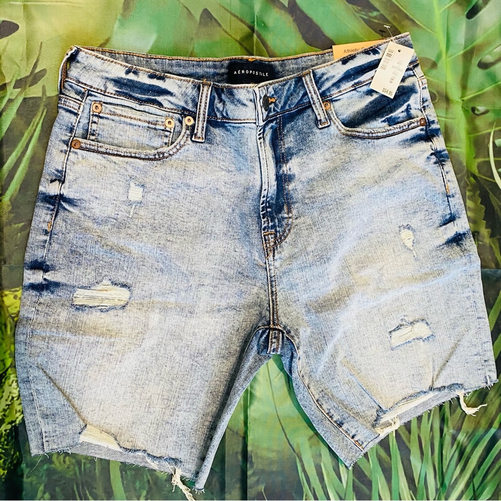 ✨BRAND NEW✨ Aeropostale Athletic Cut Off Jeansm